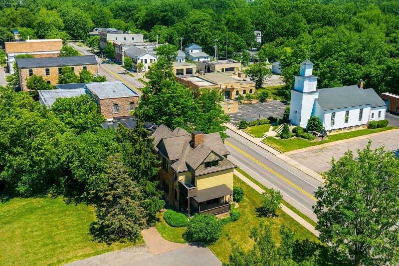 Local Asphalt Roof Repair in Clarkston, MI