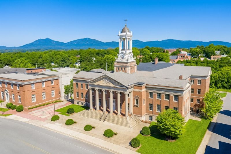 Local Asphalt Roof Repair in Bedford, VA