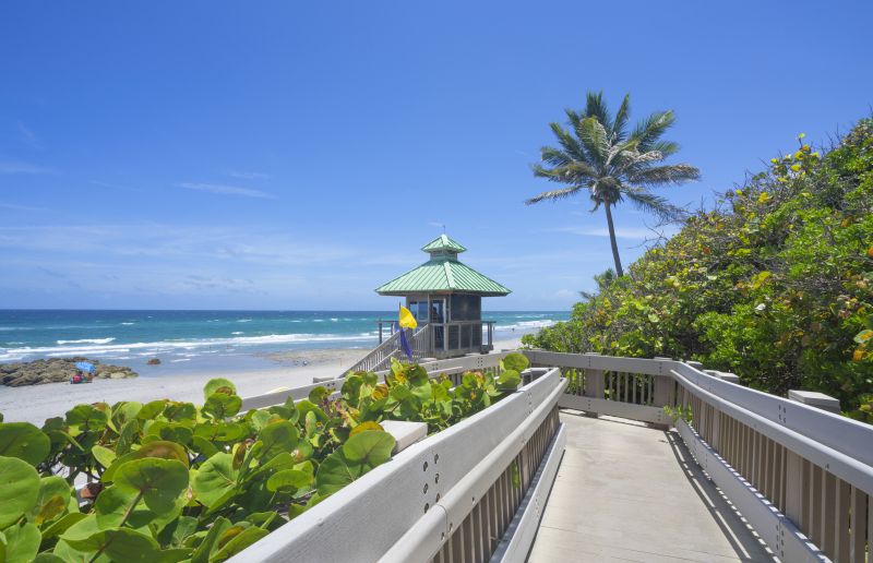 Local Residential Roof Replacement in Boca Raton, FL