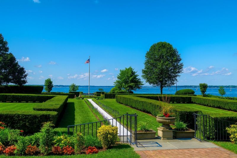 Local Roof Service in Great Neck, NY