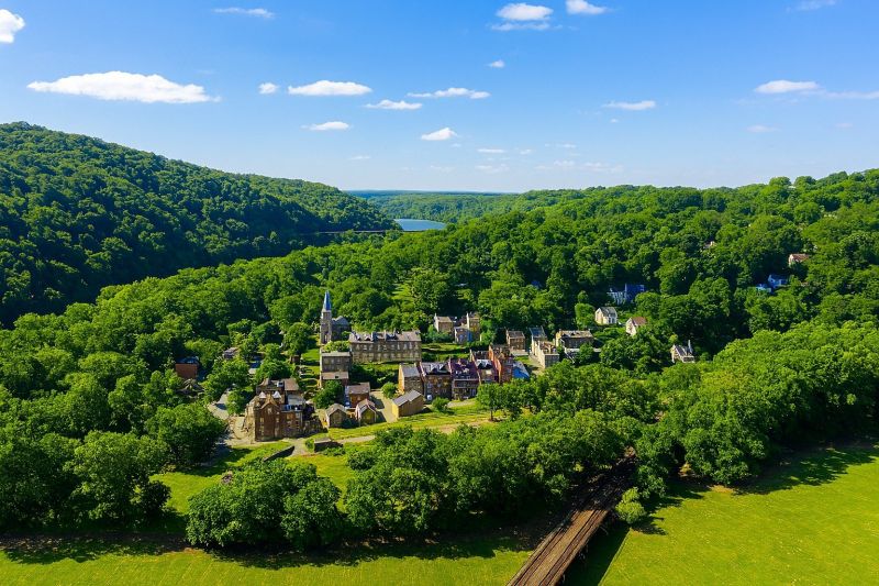 Local Roof Service in Falls Church, VA