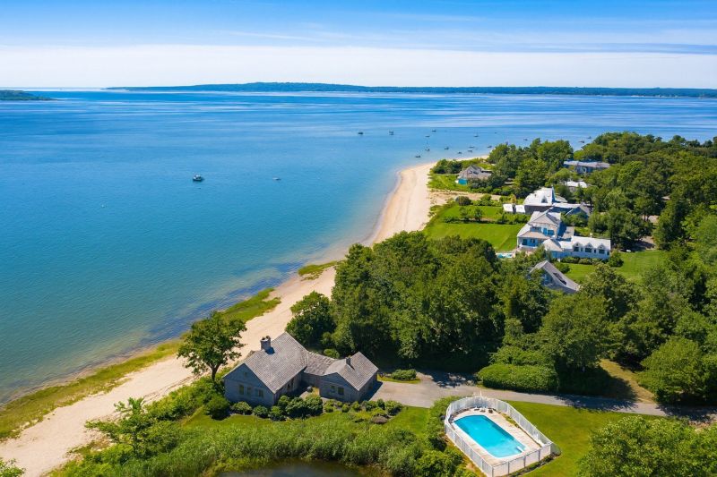 Local Roof Service in Duxbury, MA