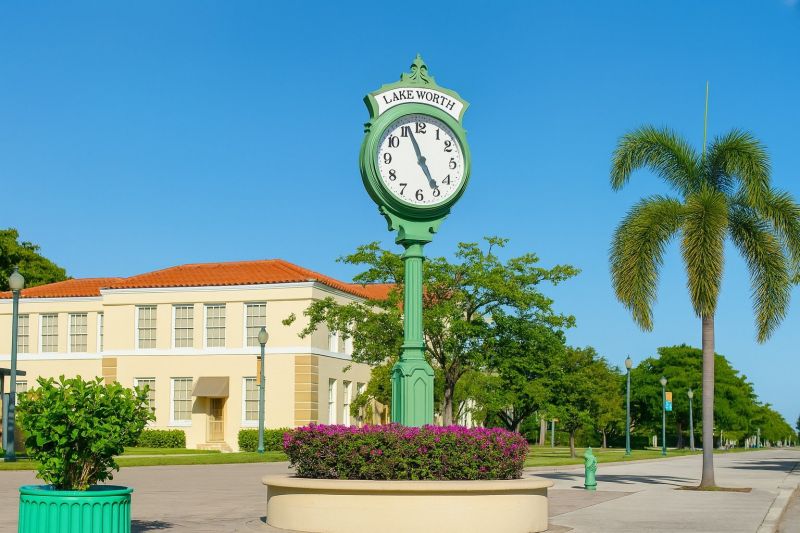 Local Roof Service in Lake Worth, FL