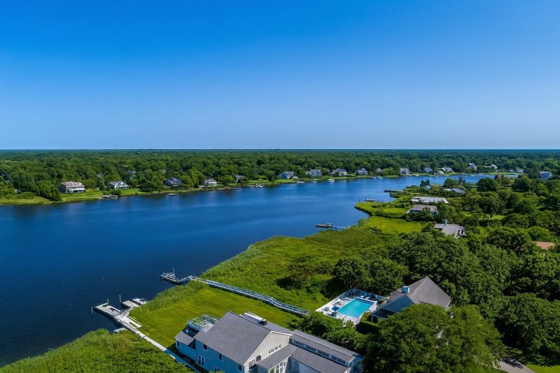 Local Roof Service in Manorville, NY