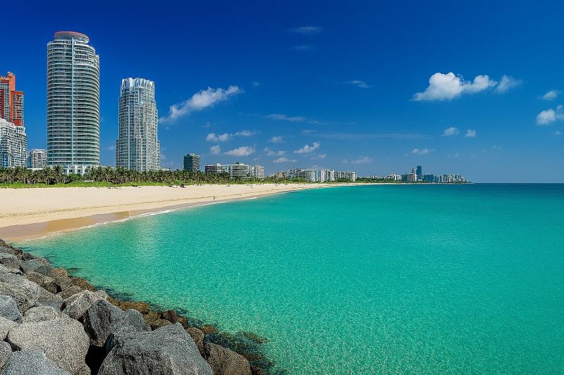 Local Roof Service in Miami Beach, FL