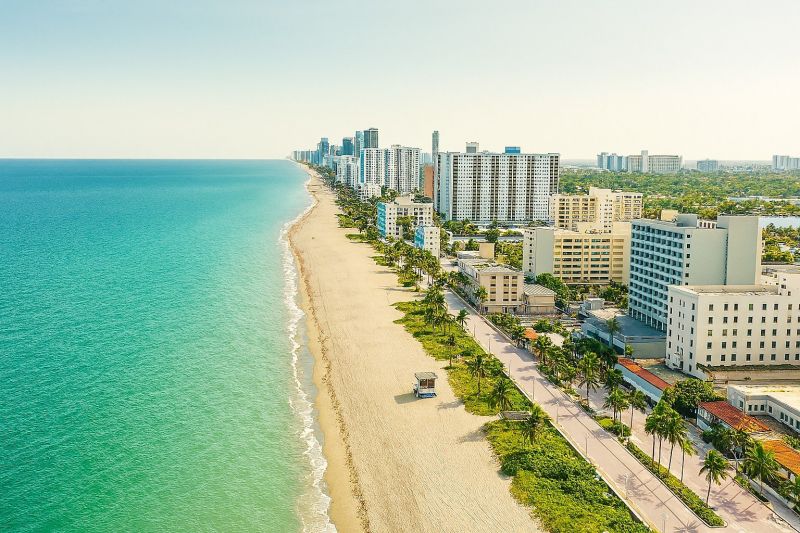 Local Roof Service in Hollywood, FL