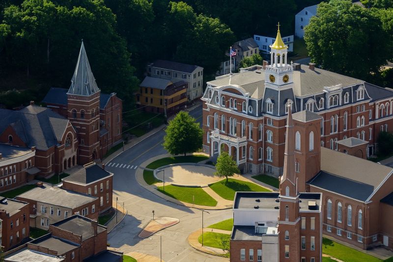 Local Roof Service in Norwich, CT